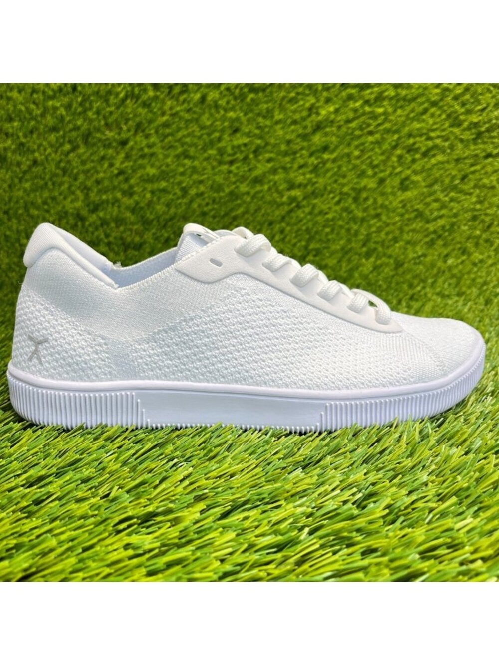 Flux Footwear Adapt Trainer White Womens Size 6.5 Athletic Knit Shoes Sneakers